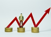 快克智能董事窦小明减持10万股，减持金额725.2万元