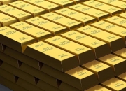 央行连续第19个月增持黄金！金价近日大跌，金饰价格已跌回2025年，有金店老板称一觉醒来资产缩水300万