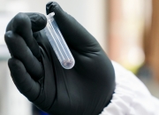 我国科学家发明新型“热发射极”晶体管