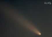 星空有约｜来自天宇的浪漫：彗星与银河、流星同框