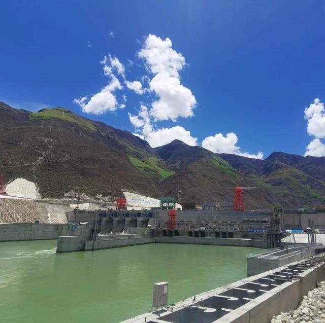 华能水电获得发明专利授权：“基于重要梯度保护的差分隐私联邦动态聚合方法及系统”