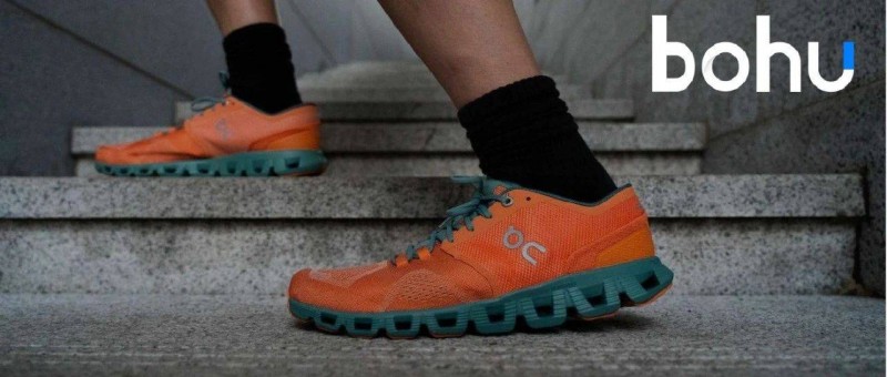 Lululemon预计财年净营收为104.5亿美元至104.9亿美元，分析师预估为104.2亿美元