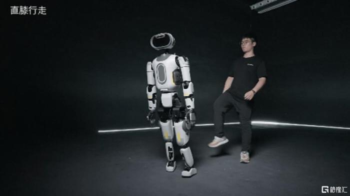 【研报掘金】机构：2025年或是人形机器人商用化量产元年