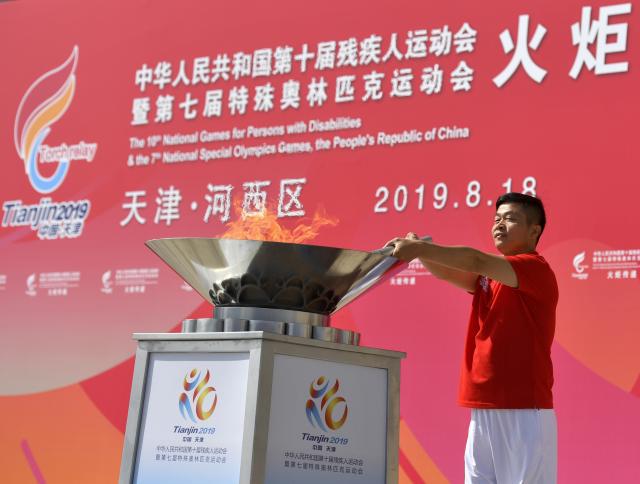 奥 特 迅披露总额2000万元的对外担保，被担保公司达2家