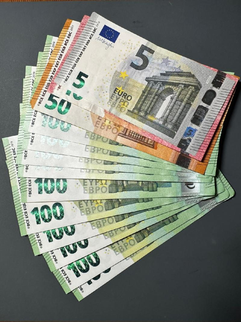 欧元兑美元EUR/USD跌破1.14，日内跌0.16%