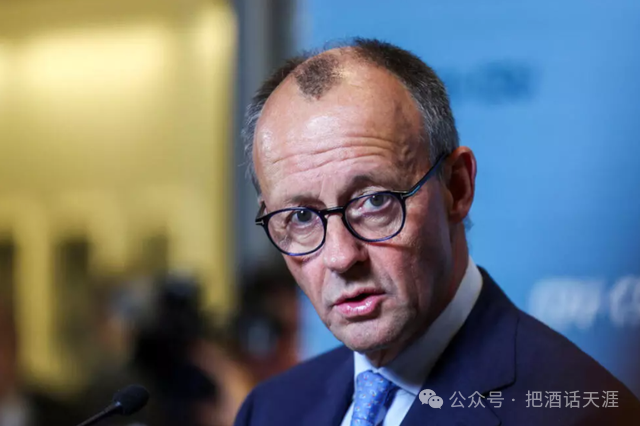俄总统助理：俄乌注定会成为紧密盟友！乌方：袭击俄一核心火药厂！谈论第三轮谈判仍为时过早