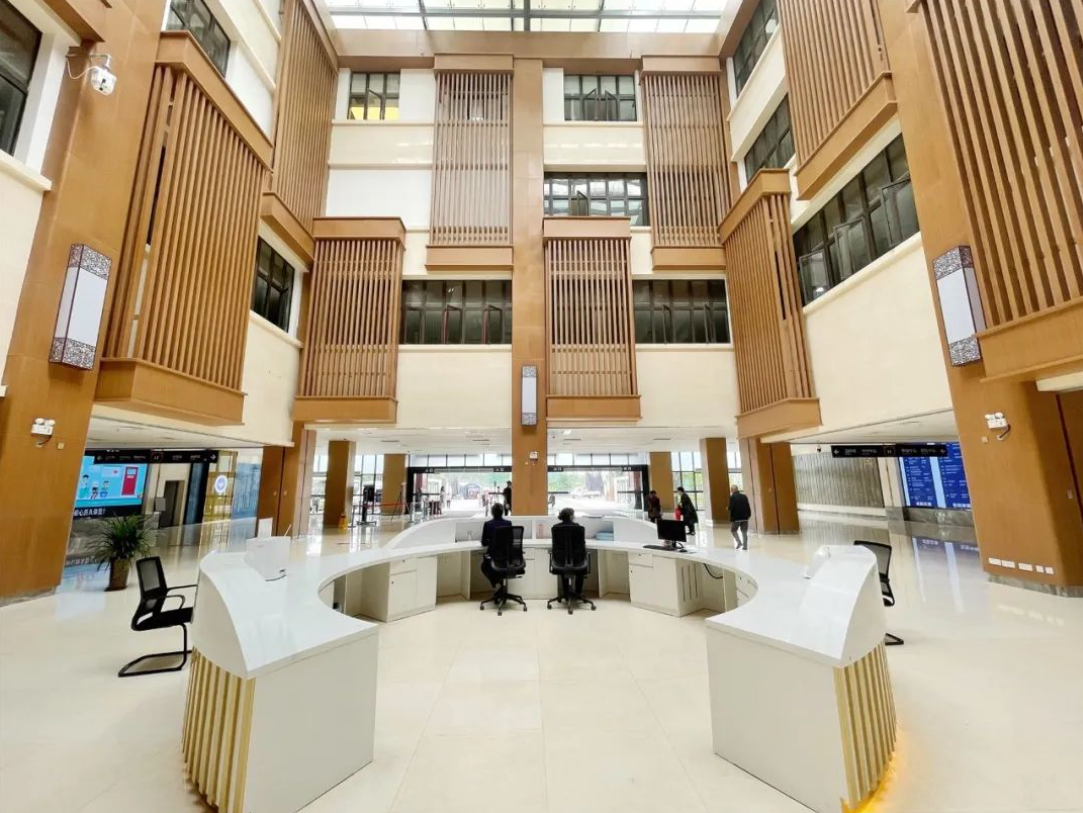 兴欣新材：截至2025年7月18日股东总户数为9,813户