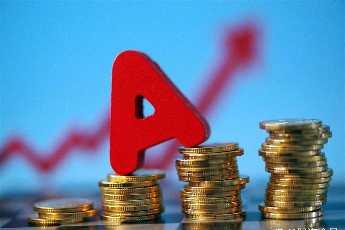 信测标准董事李国平减持2万股，减持金额48.6万元