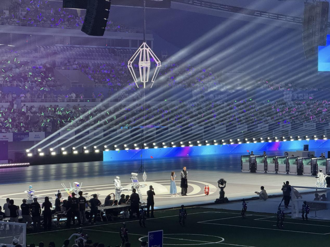 机器人竞技：以科技之光点亮竞技新赛道