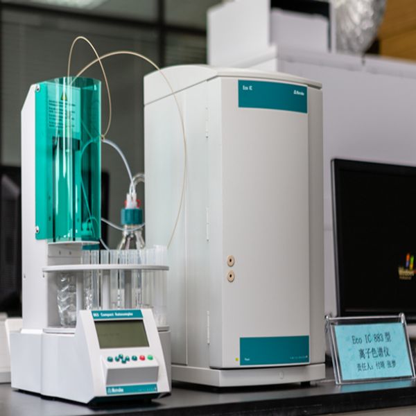 万通液压：10月13日高管景传明、冯绪良、崔飞龙减持股份合计4.59万股