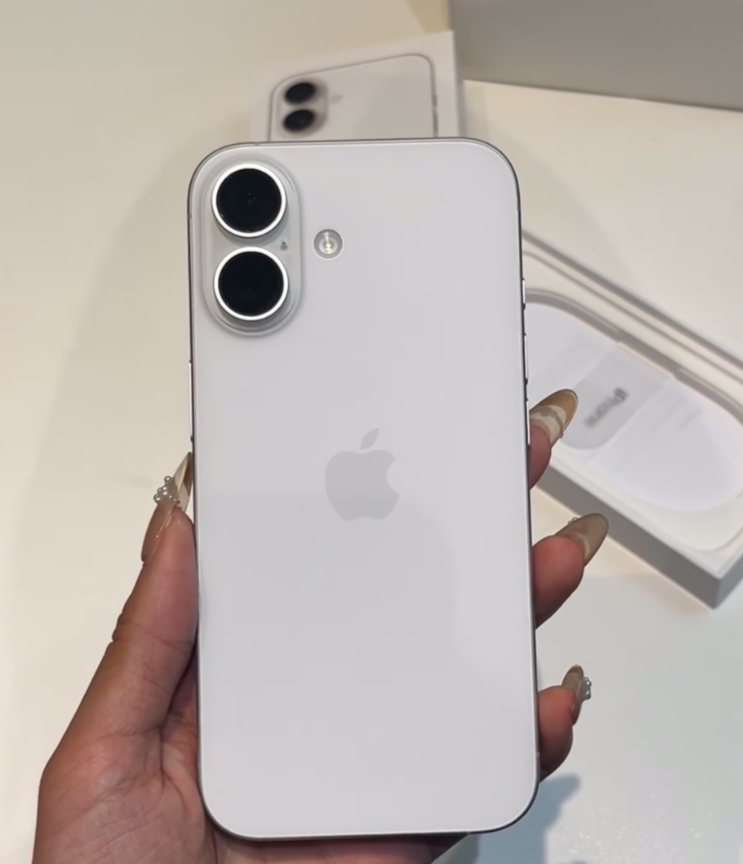 国内首款eSIM手机即将发售 多家公司早有布局相关业务