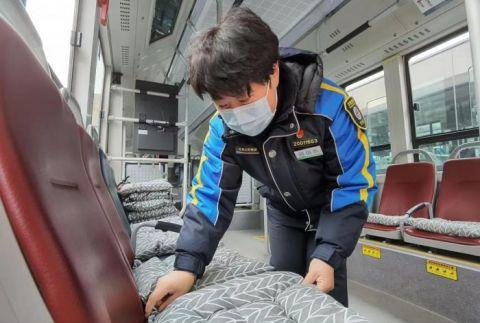 江天化学：截止2025年10月20日股东数为13228户