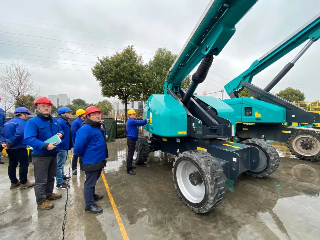 山河智能：12月26日高管朱建新增持股份合计4万股