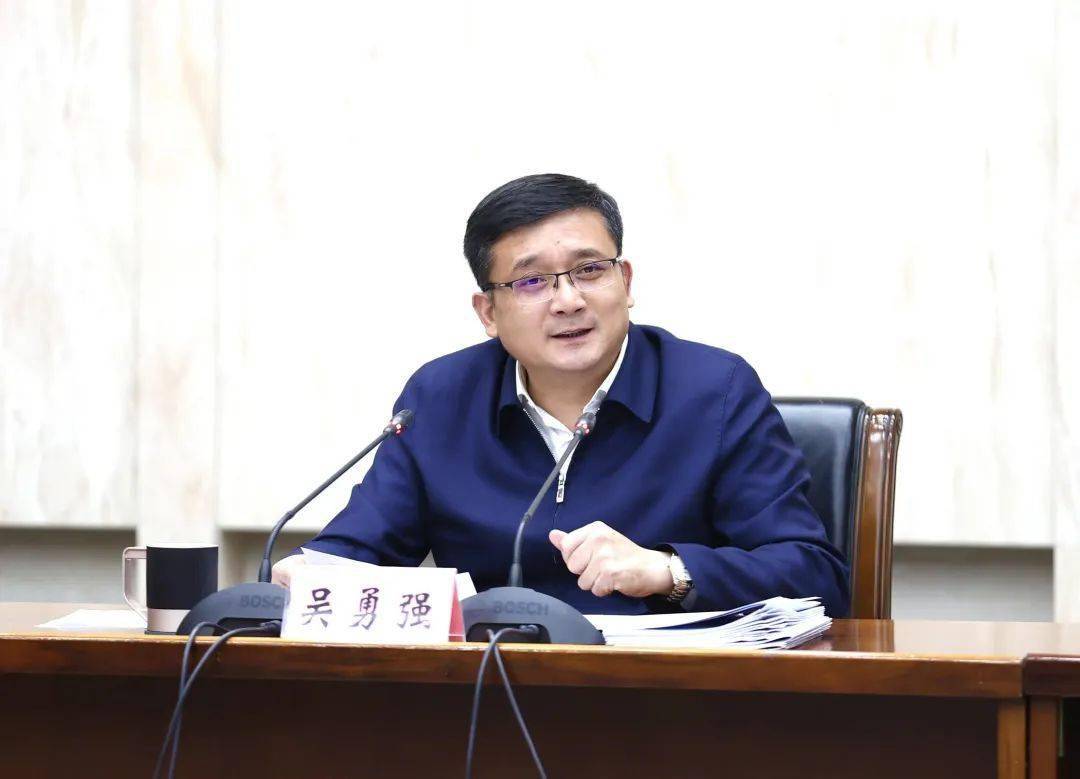 优供给、强民生、破堵点 知名学者支招服务消费激活内需新动能